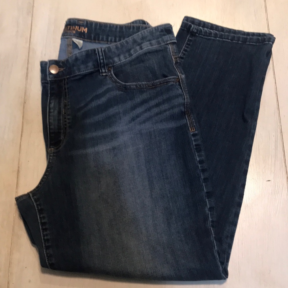 CHICO’S Ladies jeans.